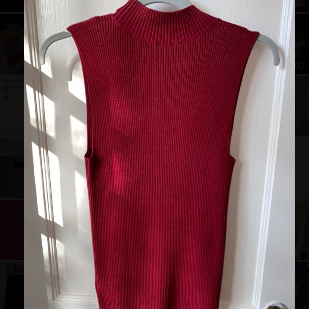 Express Sweater Tank - Picture 2 of 5